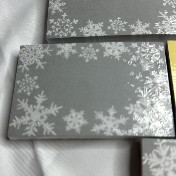 Silver Snowflakes Enclosure Card 3.5x2.25" Pack of 50 - Picture 5 of 6